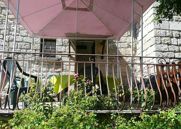 Les Fabres * Vernon (Ardeche)